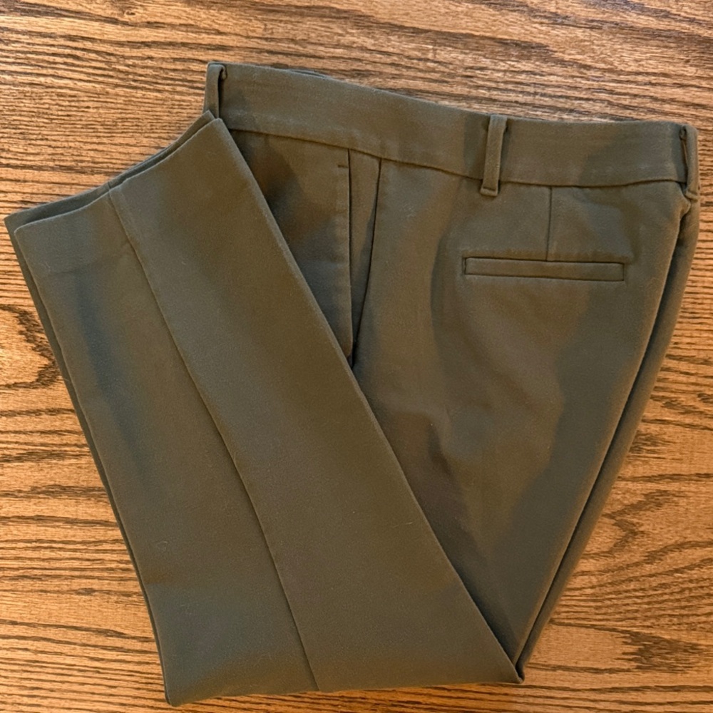 Ann Taylor Women's Olive Cropped Pants